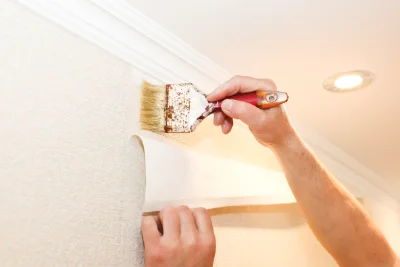 Pose de papier peint à Mathay — revêtements muraux et toiles de verre